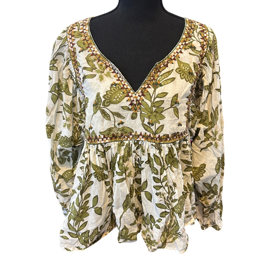 World Market Women Green Floral Embroidered Babydoll Peasant Top S Milkmaid Boho